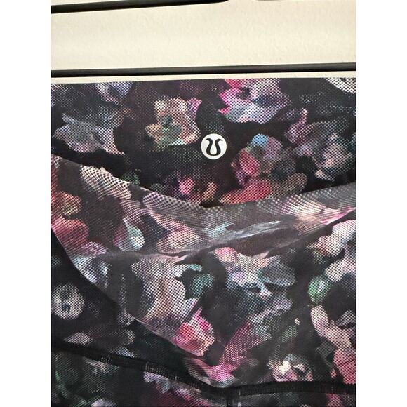 Lululemon Wunder Under Crop High-Rise, Size 14, Roll Down Scallop Full-On Luxtre - Picture 6 of 9